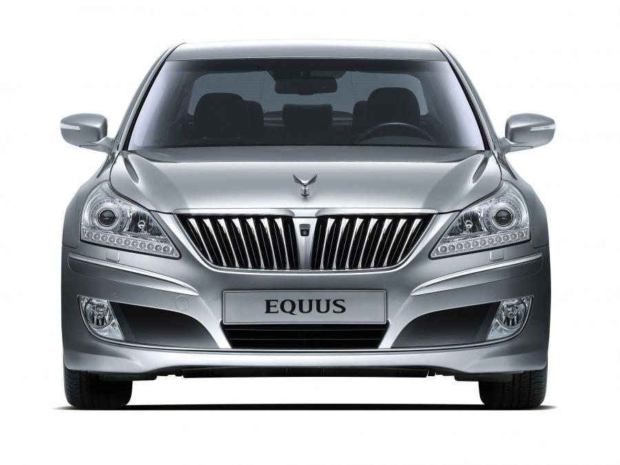  Hyundai Equus 2009 года  (фото 2 из 128)